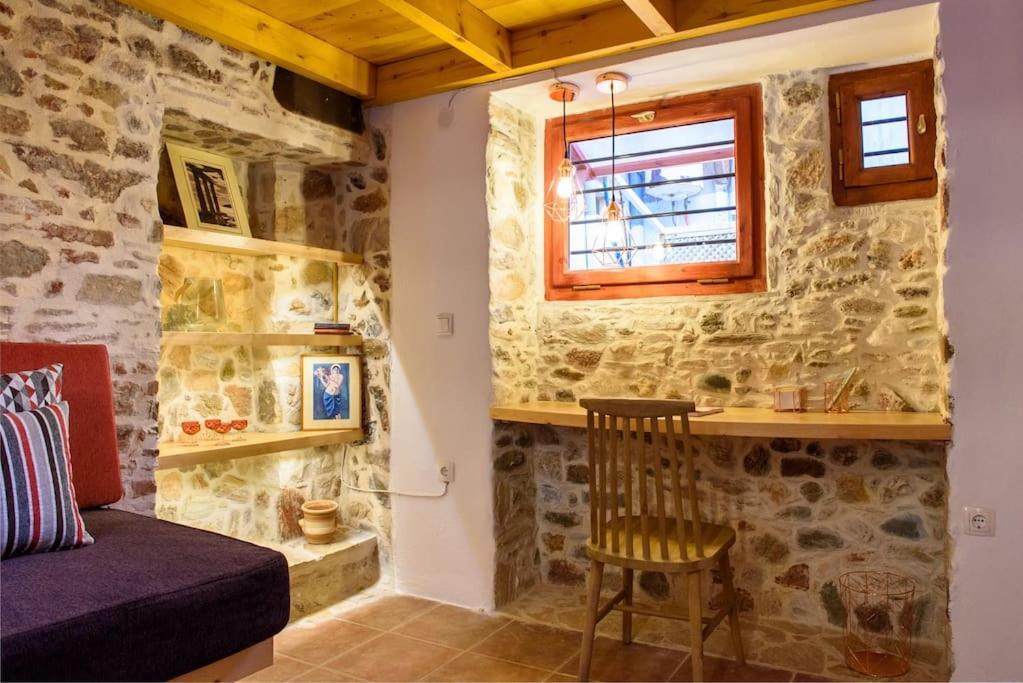 Lavrio Stone House 5 Min From The Centre/Port Apartment Exterior foto
