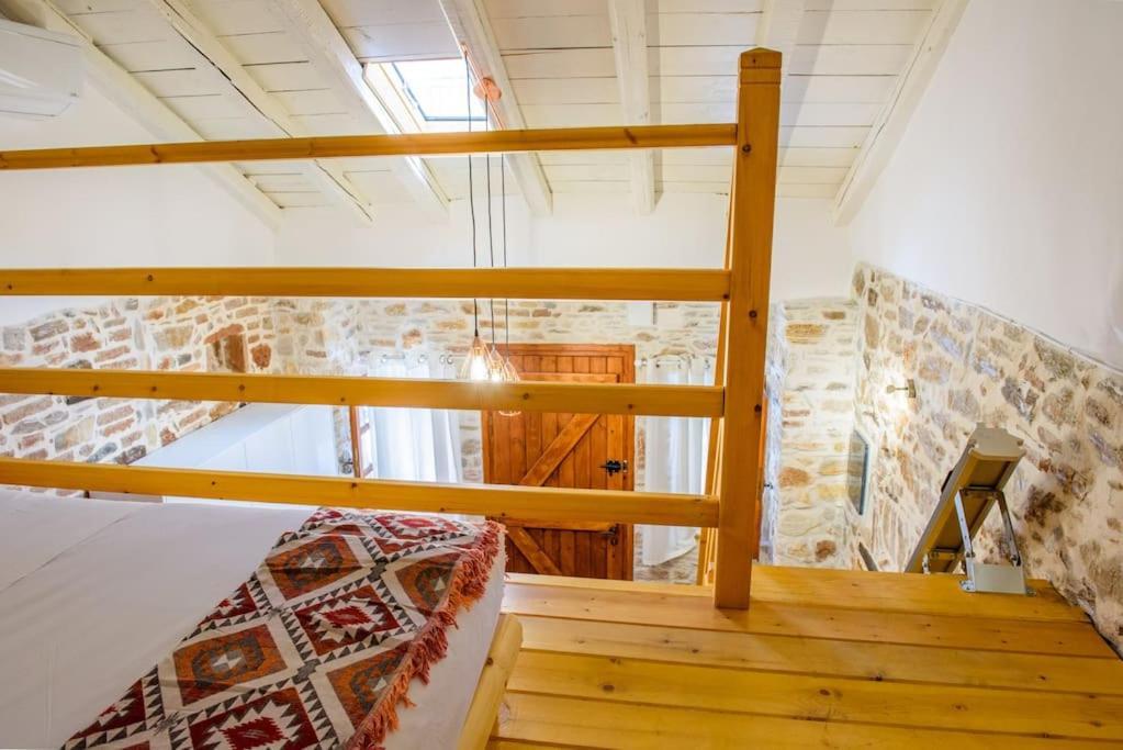 Lavrio Stone House 5 Min From The Centre/Port Apartment Exterior foto