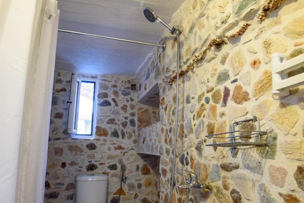 Lavrio Stone House 5 Min From The Centre/Port Apartment Exterior foto